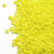 Японский Бисер MIYUKI Delica Opaque yelow (DB721)
